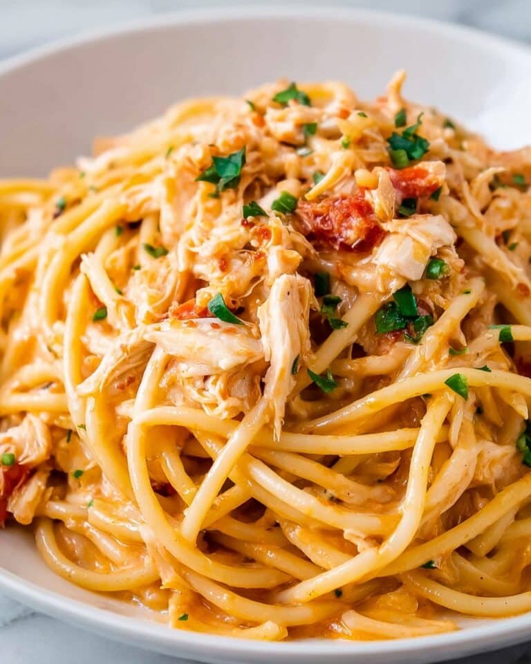 Slow Cooker Creamy Chicken Spaghetti Recipe
