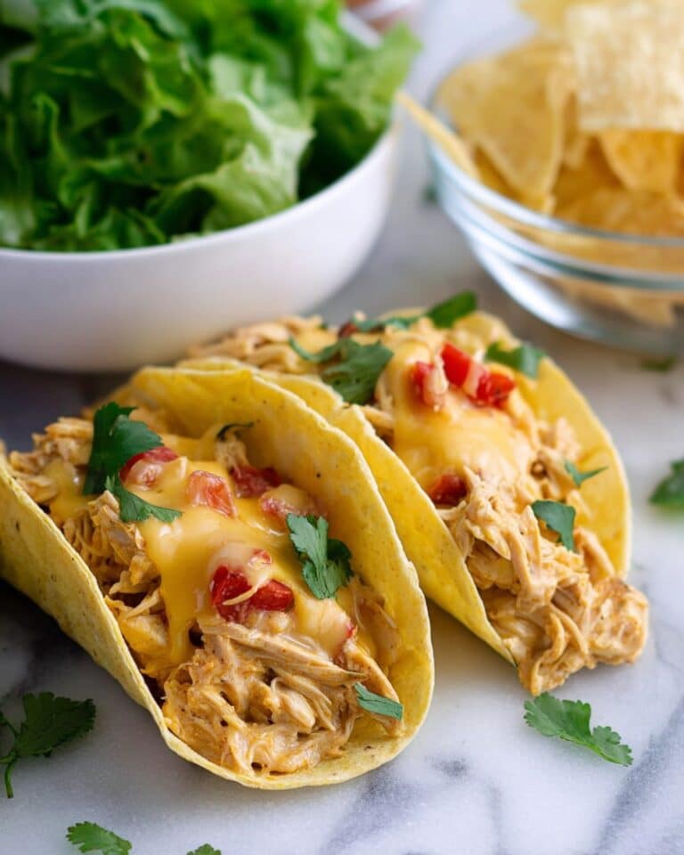 Slow Cooker Queso Chicken Tacos Recipe